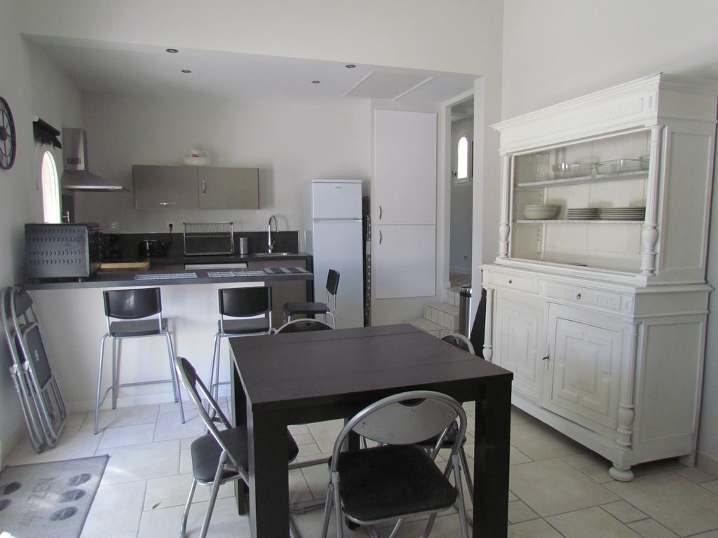 Gites en Provence proche Avignon Boulbon Chambre photo